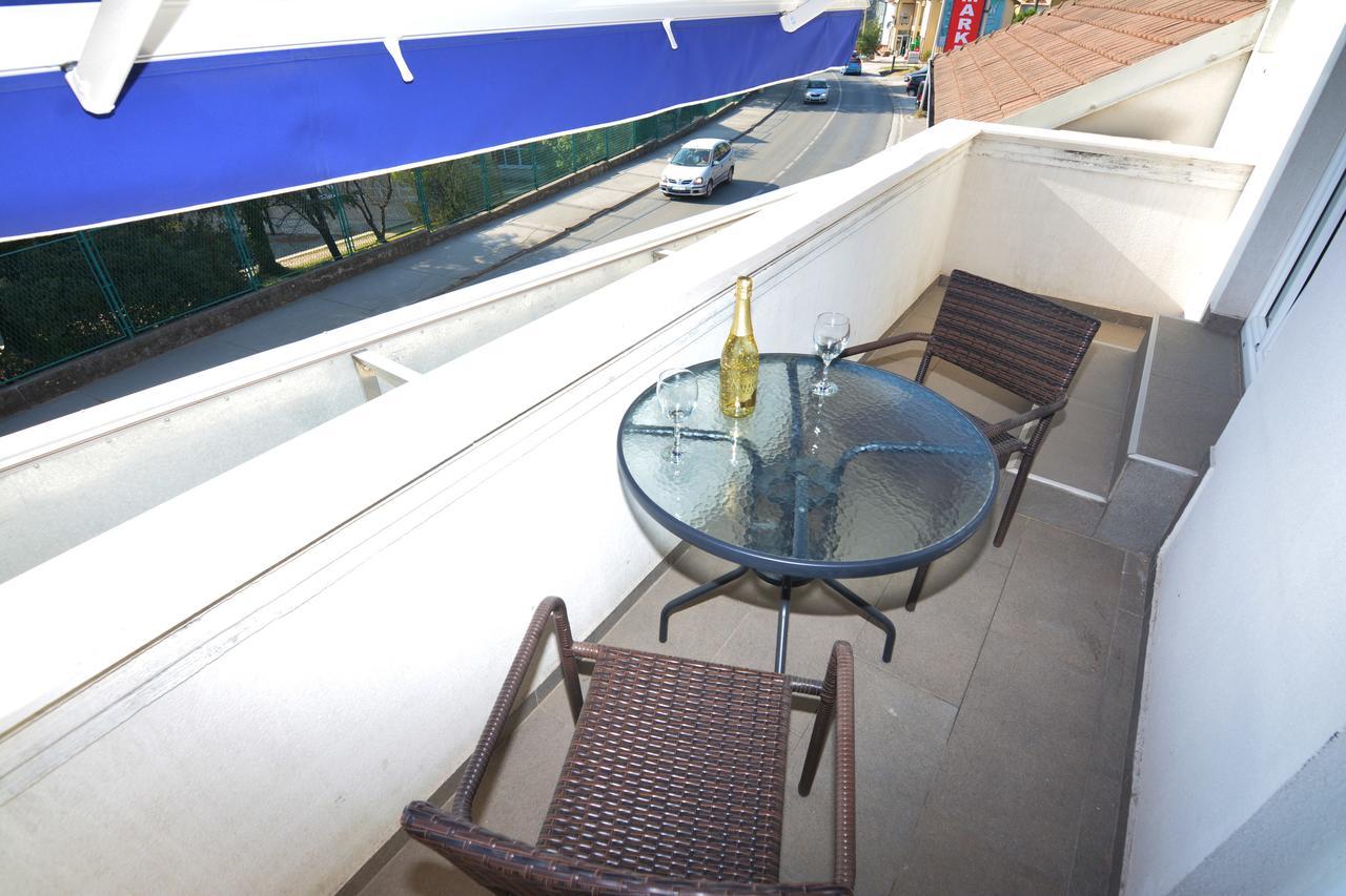 Tropicoco Apartments Tivat Eksteriør billede