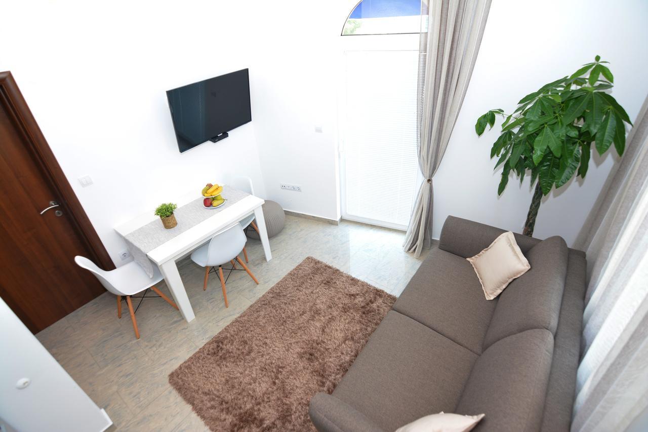 Tropicoco Apartments Tivat Eksteriør billede