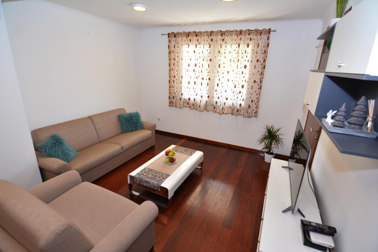 Tropicoco Apartments Tivat Eksteriør billede