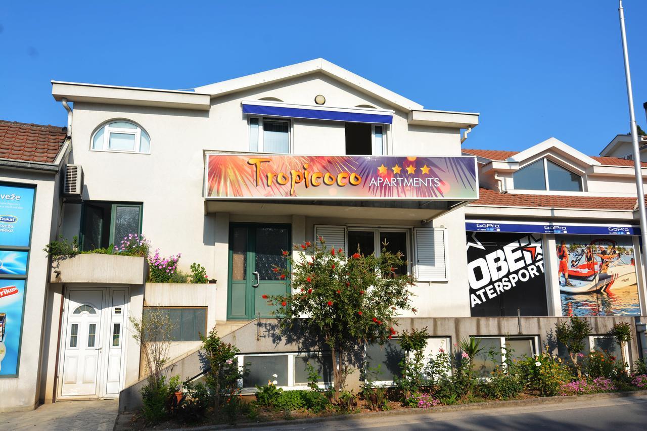 Tropicoco Apartments Tivat Eksteriør billede