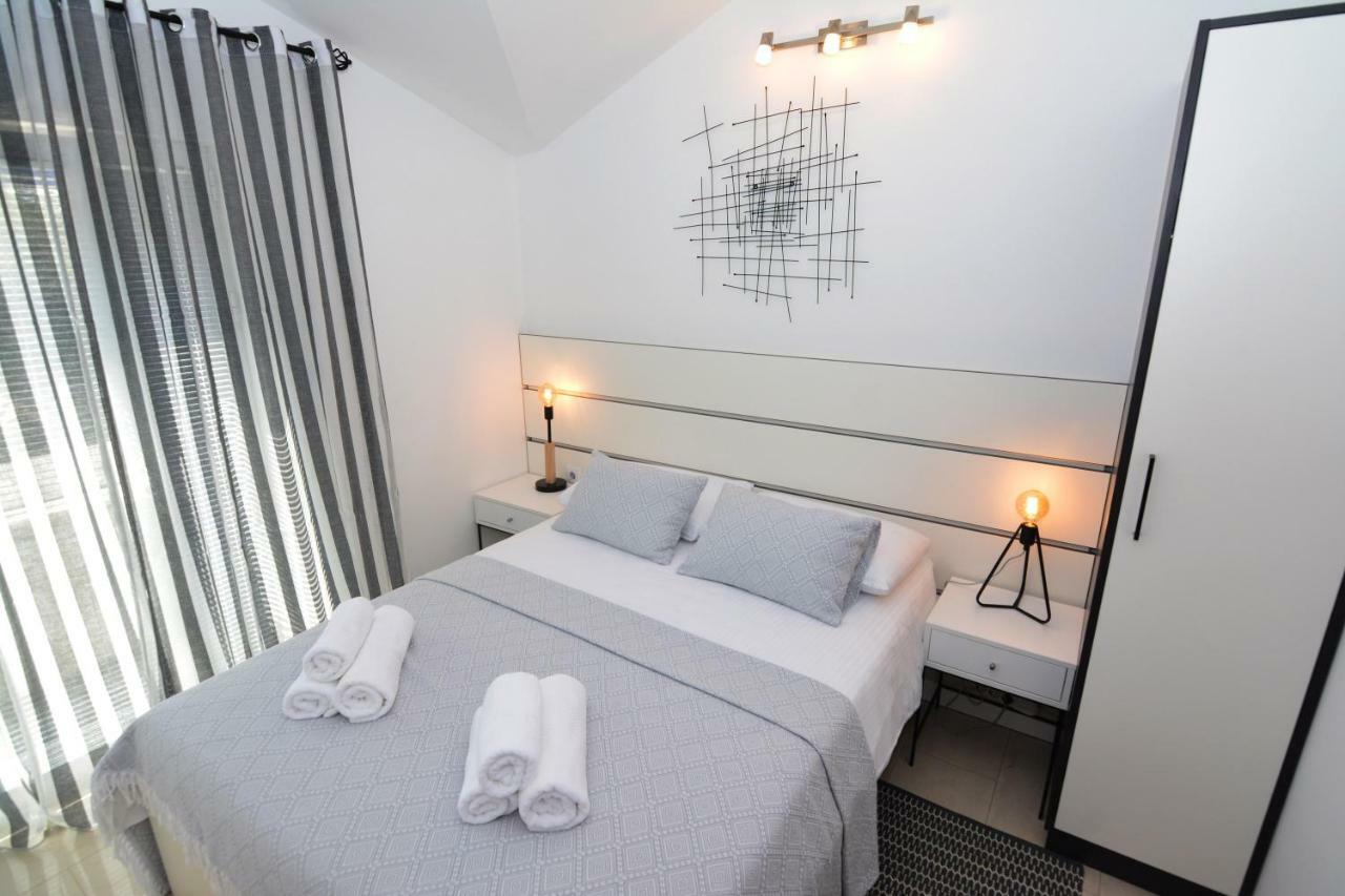 Tropicoco Apartments Tivat Eksteriør billede